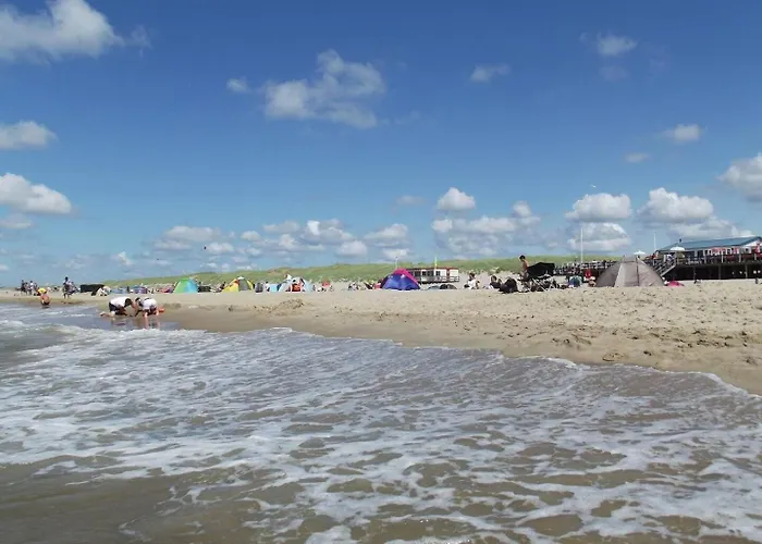 De Ooievaar Op 木屋 *